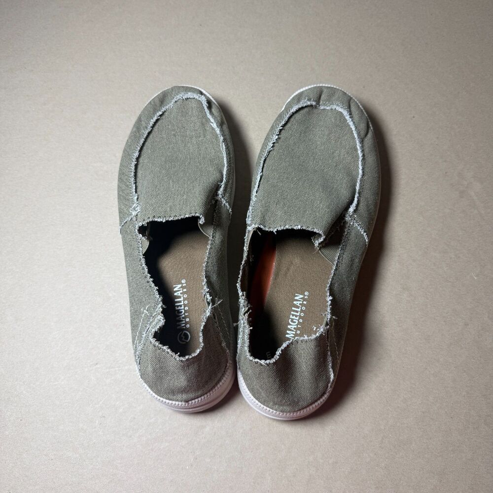 olive green canvas slip on casual shoes Magellan outdoors frayed distressed new